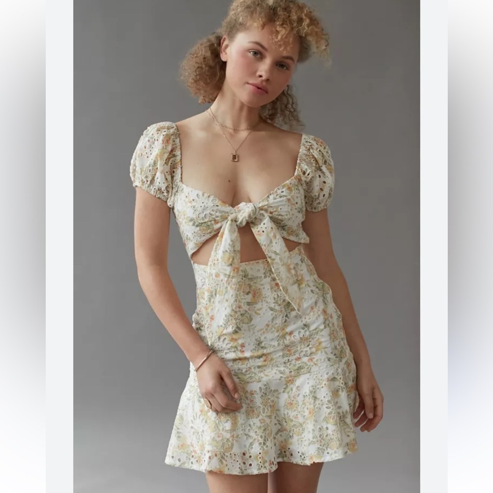 En Saison Cream Floral Tie-Front Mini Dress